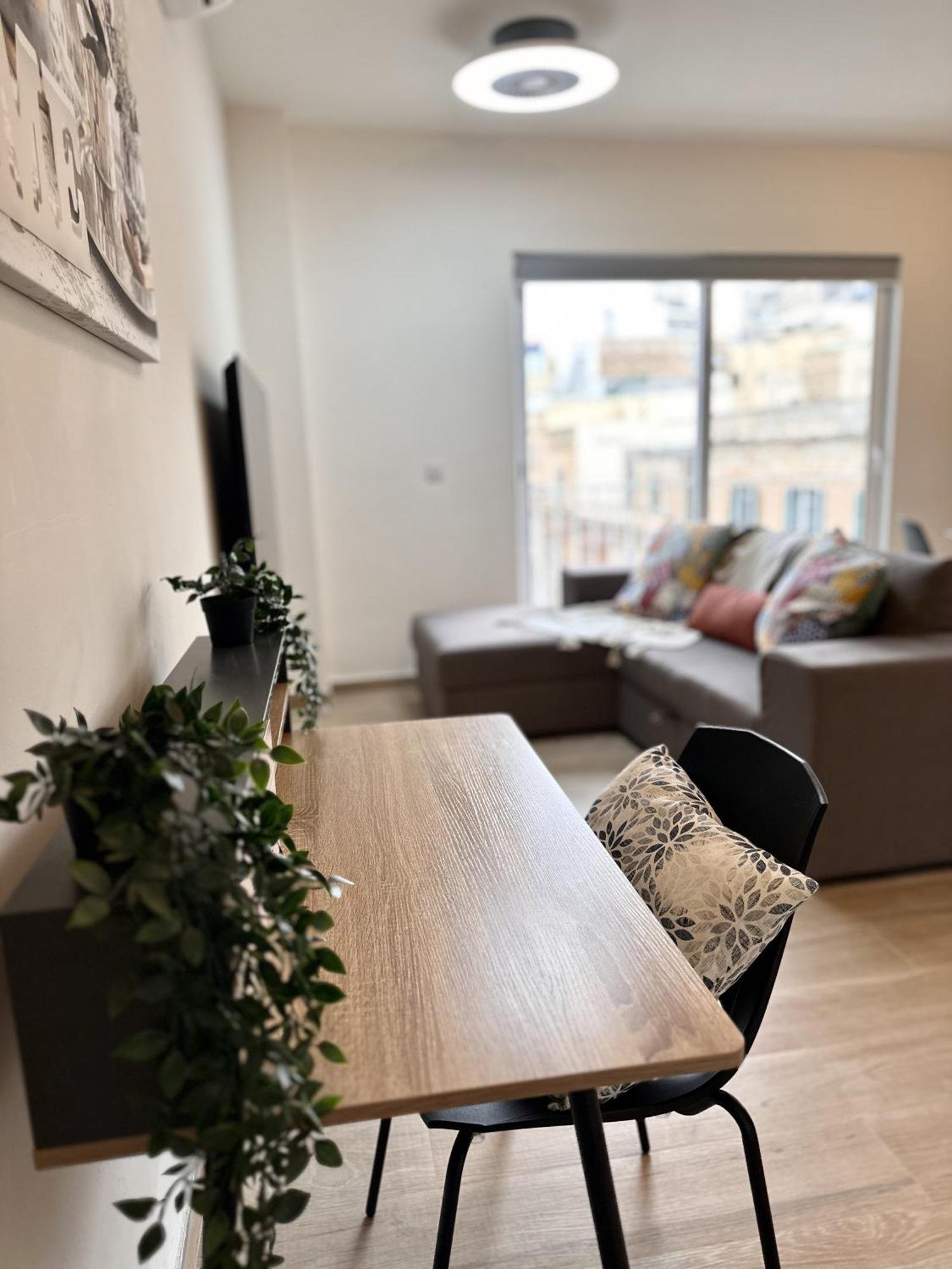 Appartamento The Rue Gzira Esterno foto